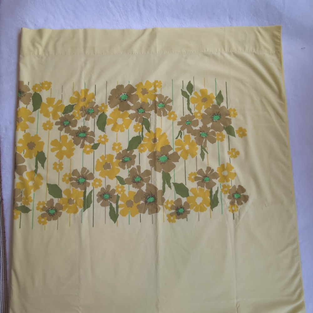 Vintage Sears Perma Prest Percale Twin Flat Sheet Yellow 70s Floral Daisy Retro